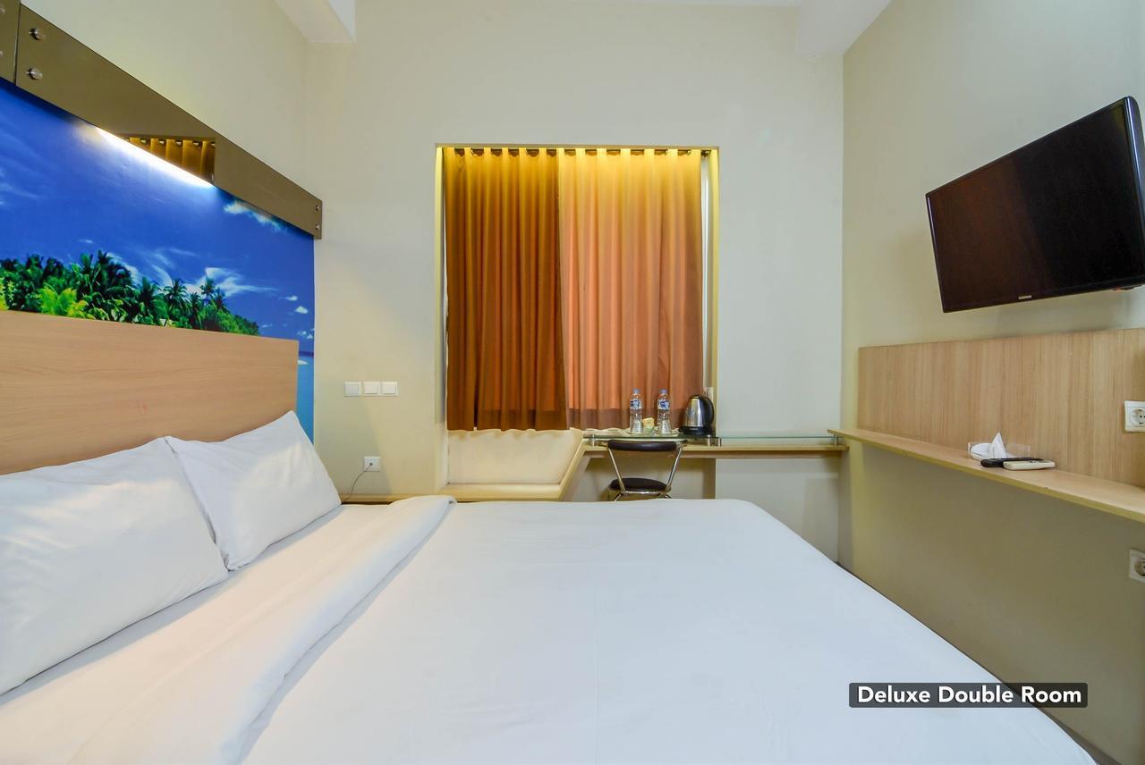 Image Hotel And Resto Bandung Bagian luar foto