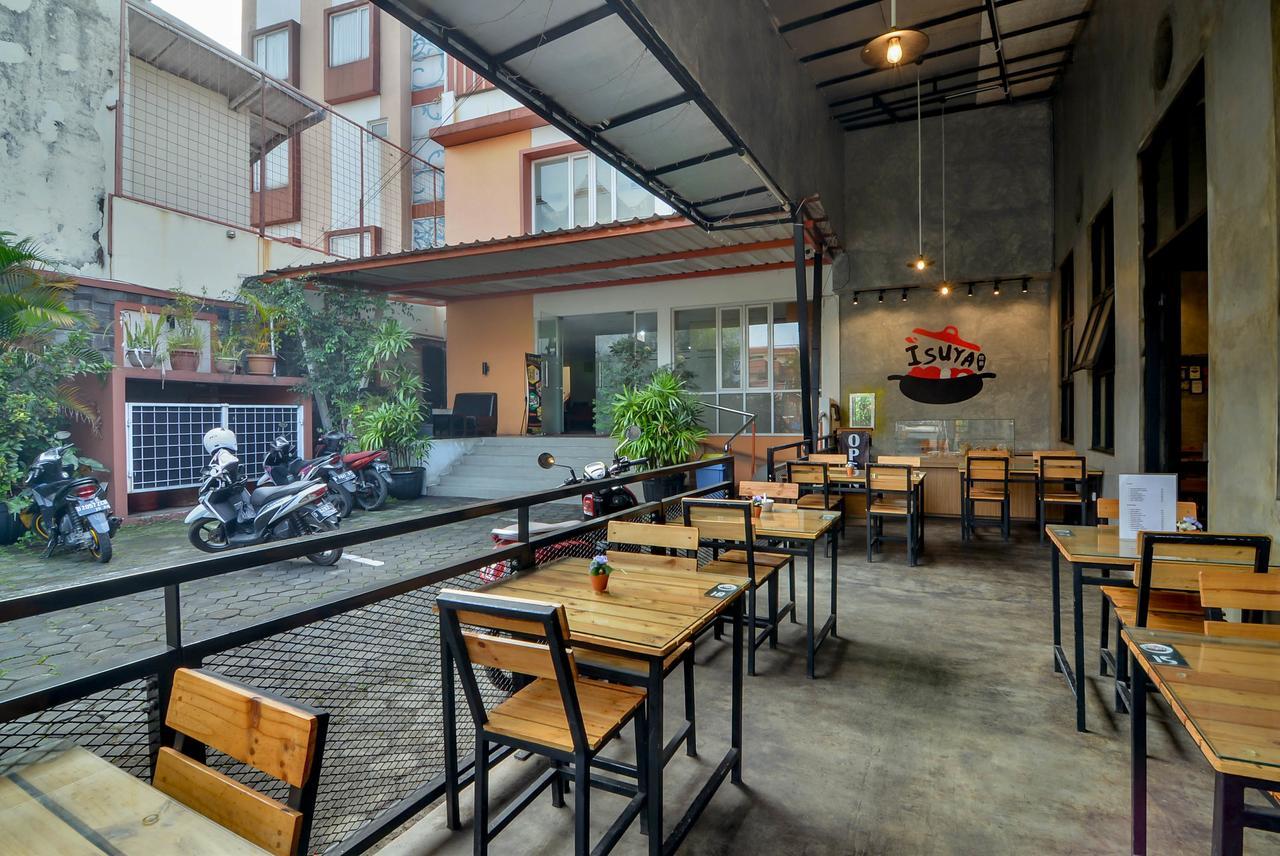 Image Hotel And Resto Bandung Bagian luar foto