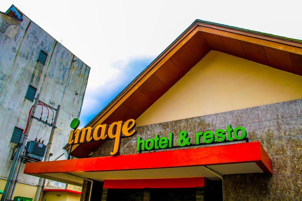 Image Hotel And Resto Bandung Bagian luar foto